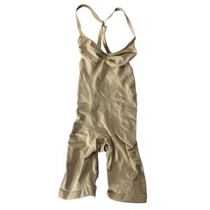 NEW‎ Skims Seamless Sculpt Mid Thigh Bodysuit in Desert Women's Medium